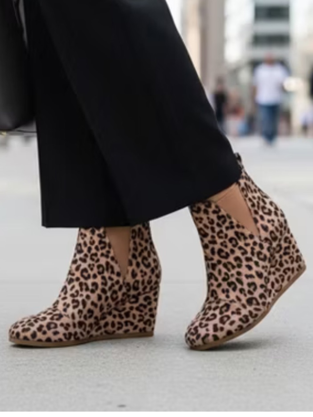 Like new dunes Zoey wedge bootie size 12